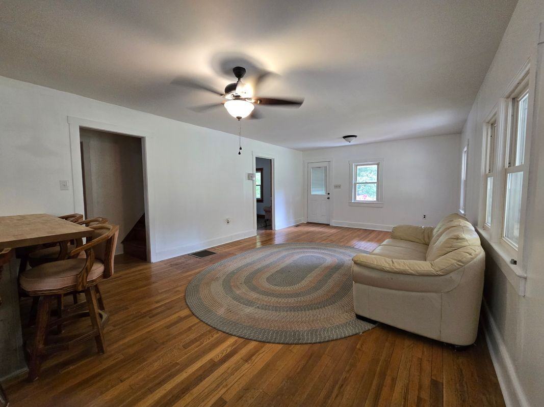 310 Rainbow Rd - Photo 3 of 11