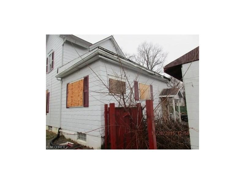 1389 Belcher Ave - Photo 3 of 6