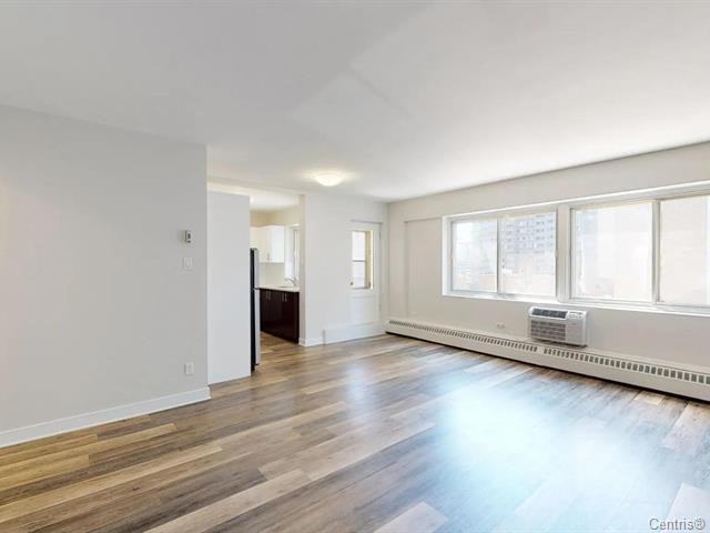 2255 Rue Saint Mathieu #505 - Photo 2 of 8