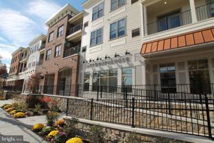 200 N Sycamore St #2J - Photo 1 of 1