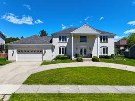 featured image of 5804 N Corona Dr