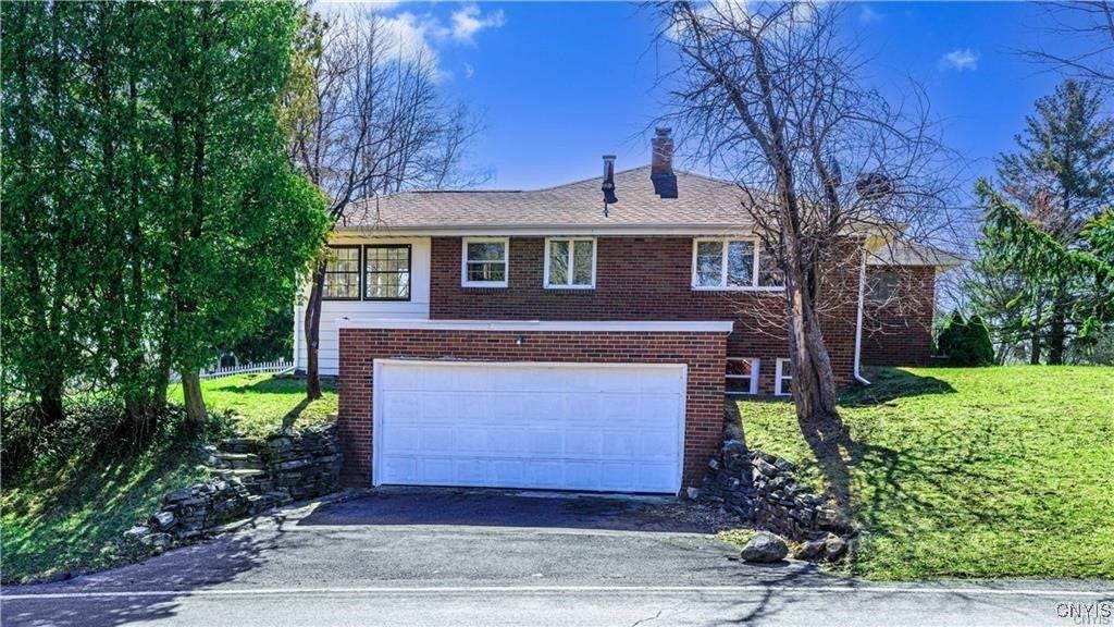 101 Terrace Cir - Photo 2 of 21