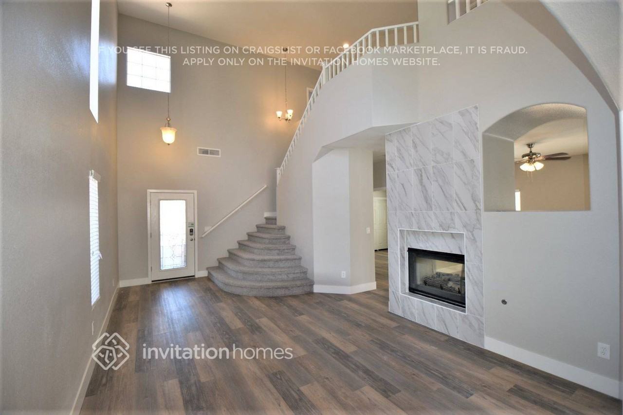 3933 Country Lights St - Photo 2 of 19