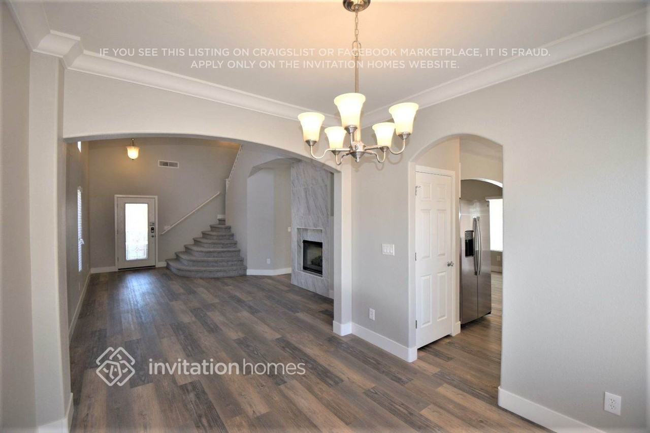 3933 Country Lights St - Photo 3 of 19