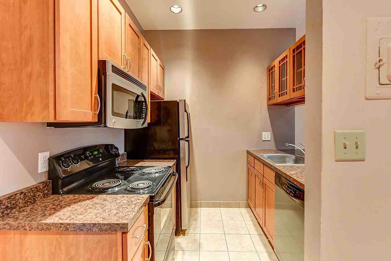 Salutaris House - Photo 2 of 9