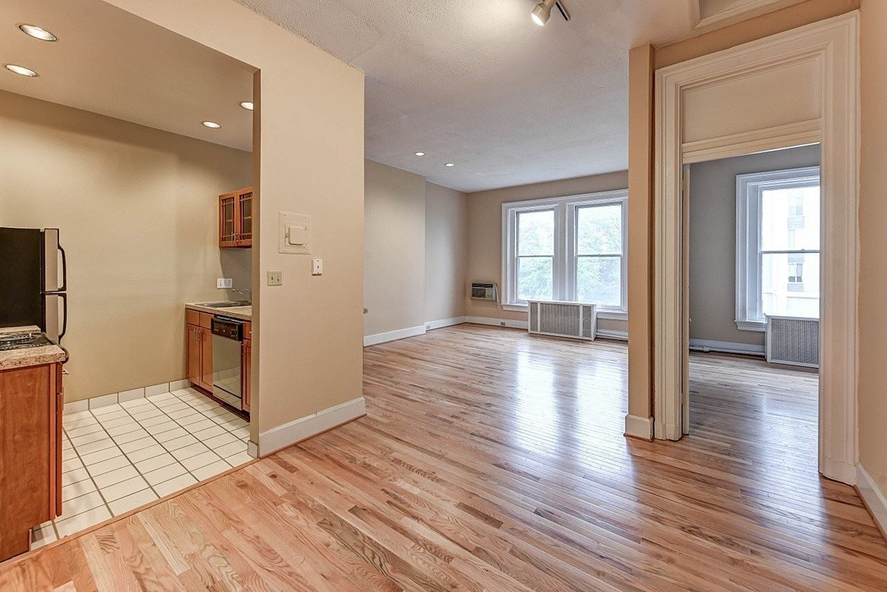 Salutaris House - Photo 6 of 9