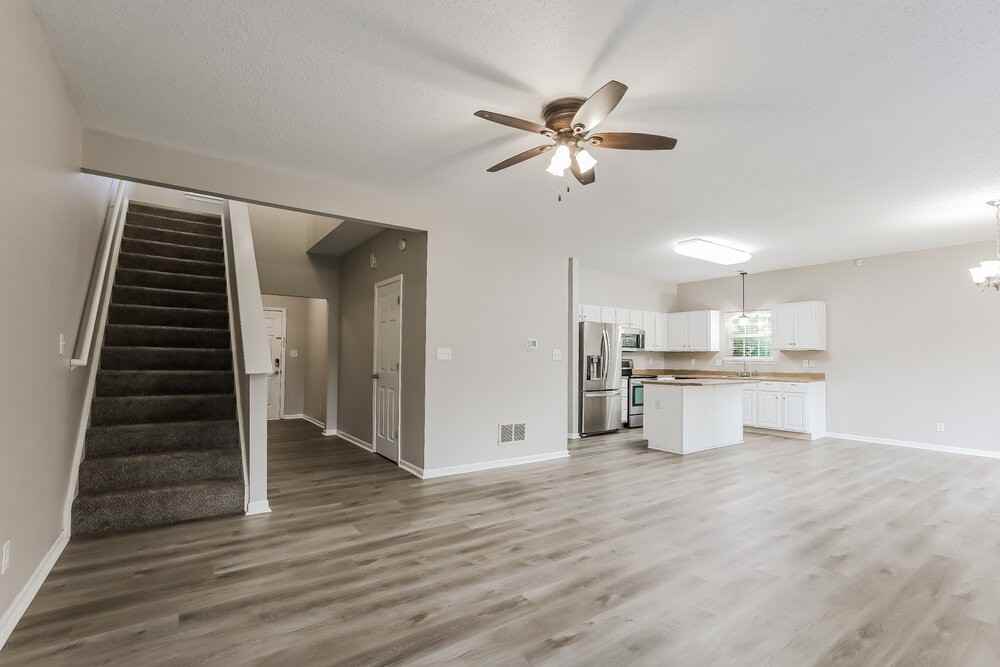 10189 Blue Sky Dr - Photo 5 of 17