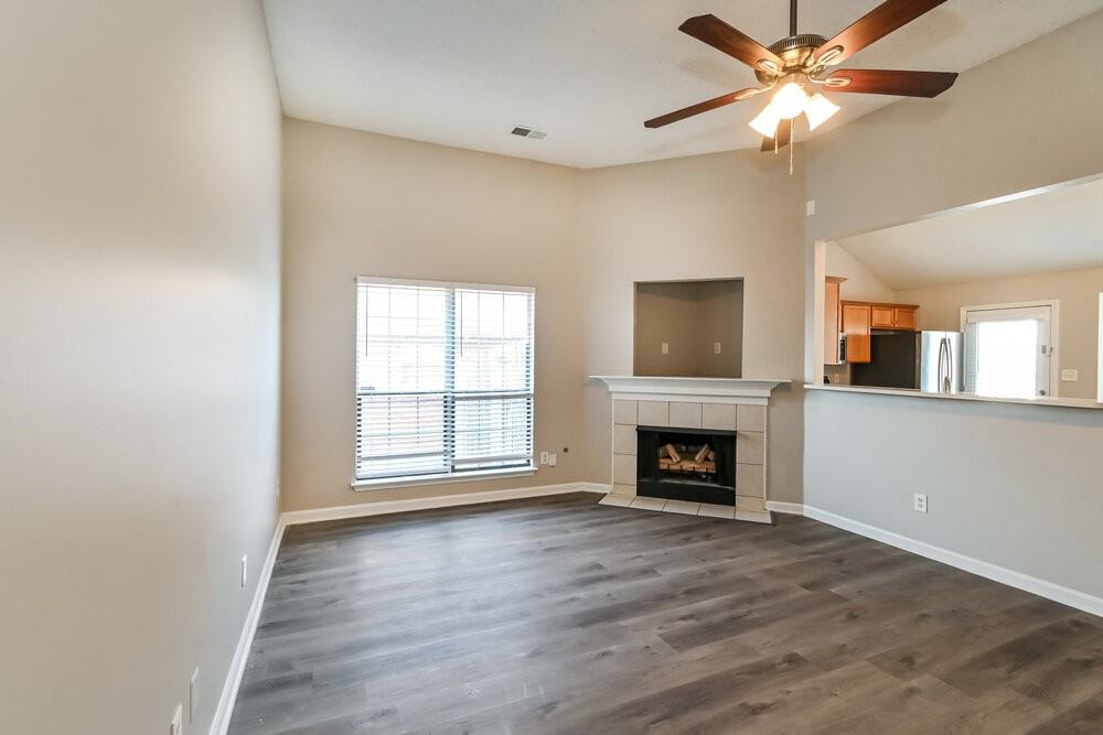 9044 West Snow Drift Lane - Photo 3 of 16