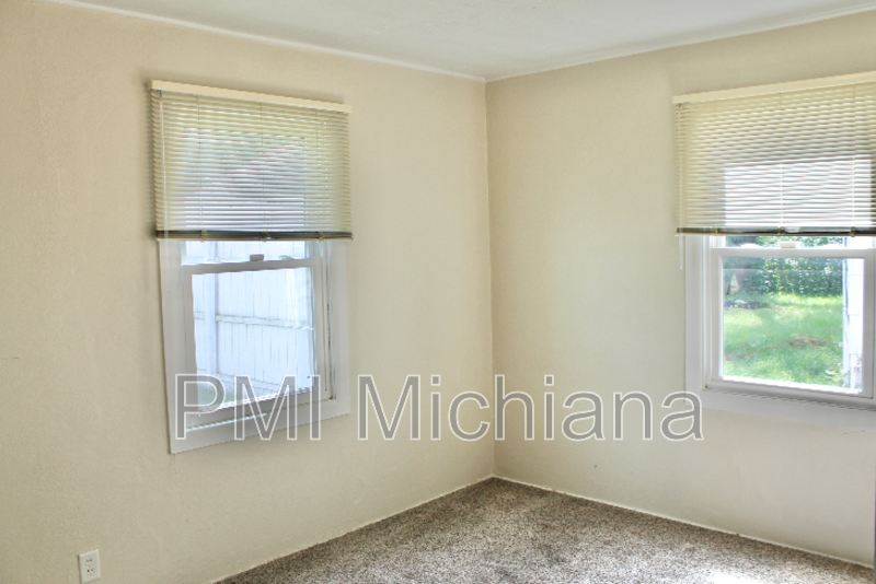 1622 Wilber Street - Photo 6 of 15