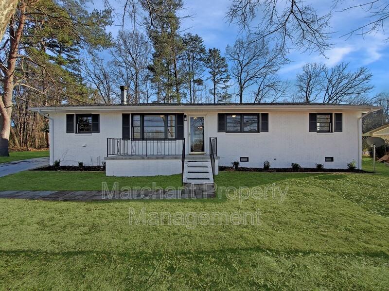 27 Shamrock Cir - Photo 3 of 30