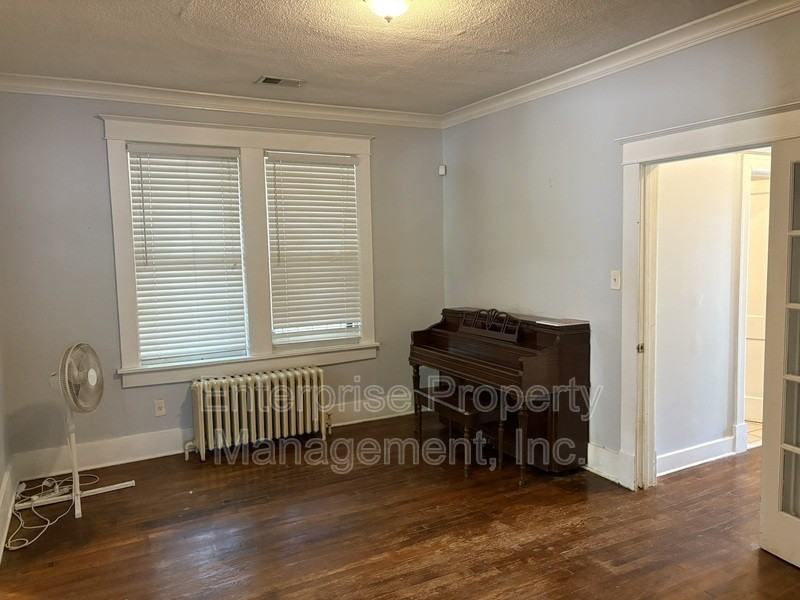 2371 Parkway Place - Photo 7 of 27