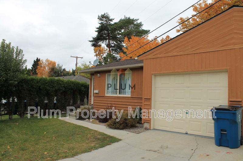 134 Sw Higgins Ave - Photo 3 of 29