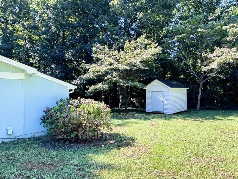 3120 Tuckaway Dr - Photo 3 of 11