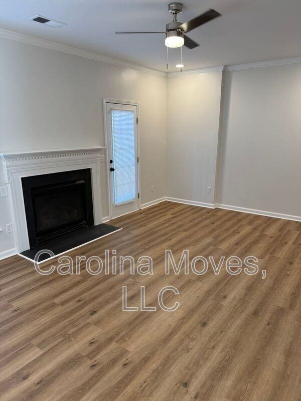 230 Spring Crossing Circle - Photo 4 of 27