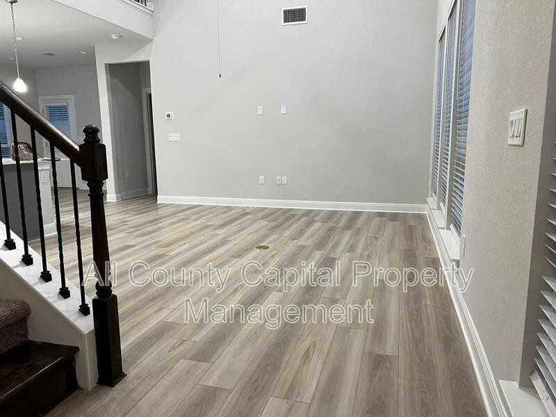 124 Macarthur Drive - Photo 5 of 23