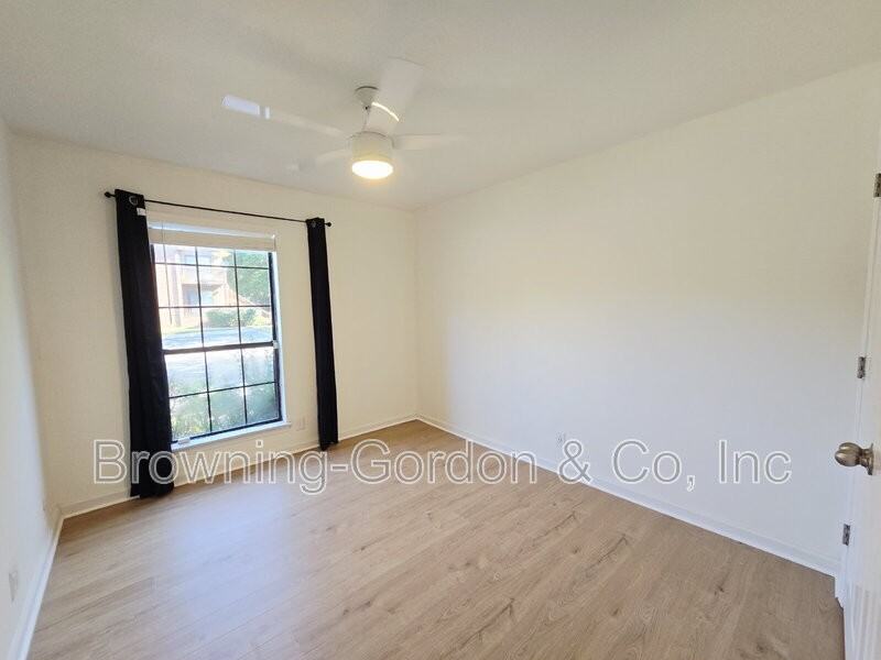 163 Brooke Castle Dr - Photo 7 of 10