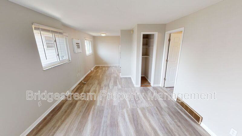 2912 Hazel Ave #B - Photo 4 of 6