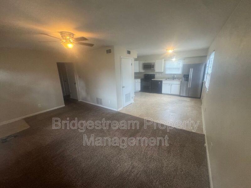 1587 Garwood Dr - Photo 3 of 11