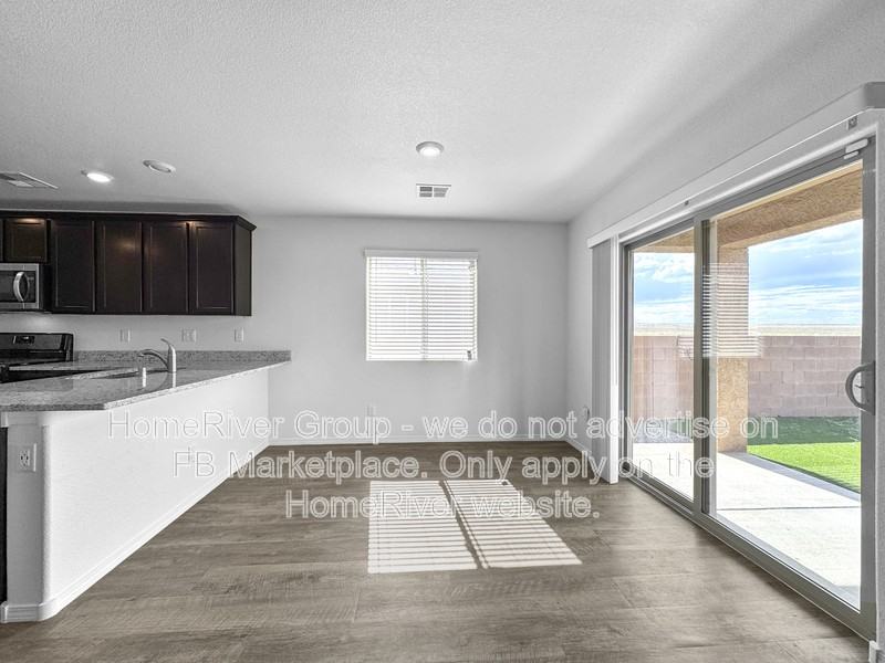 2334 Isabella Ln - Photo 3 of 20