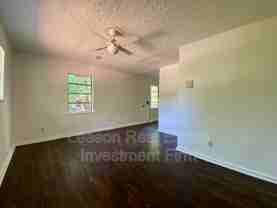2221 Freewater St - Photo 1 of 1