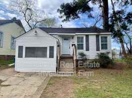 featured image of 3818 Richmond Ave