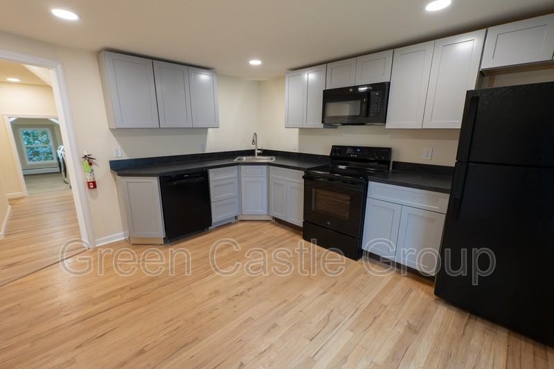 146 East Ave - Photo 2 of 6