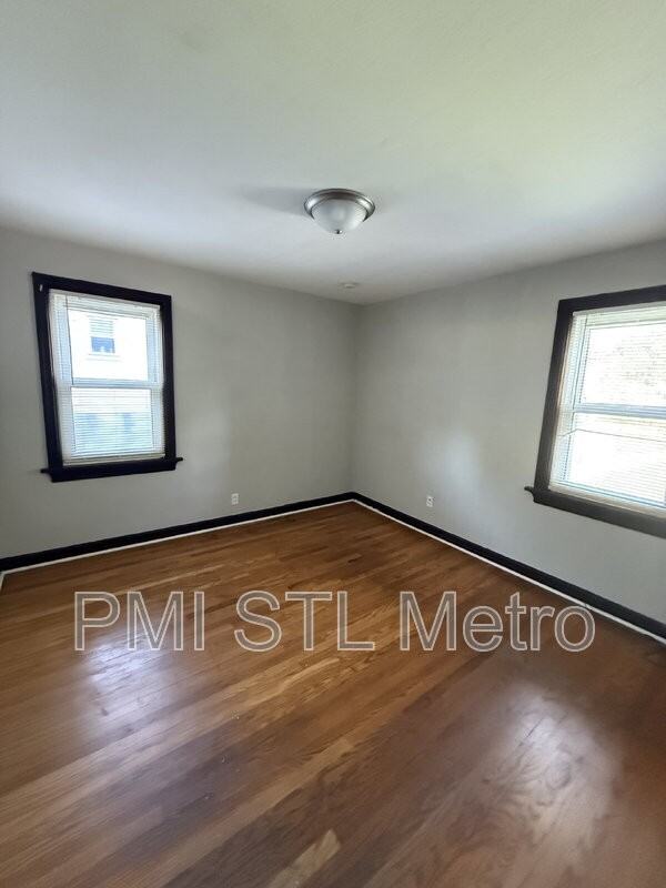 10058 Dorothy Avenue - Photo 3 of 8