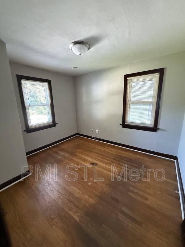 10058 Dorothy Avenue - Photo 5 of 8