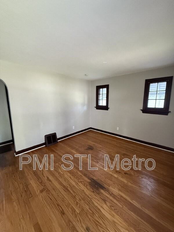 10058 Dorothy Avenue - Photo 6 of 8