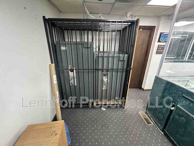 692 Middlesex St - Photo 6 of 9