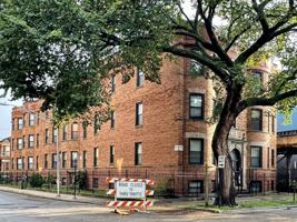 featured image of 3834 N Wilton Ave #3