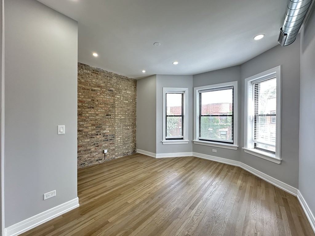 3834 N Wilton Ave #3 - Photo 7 of 21