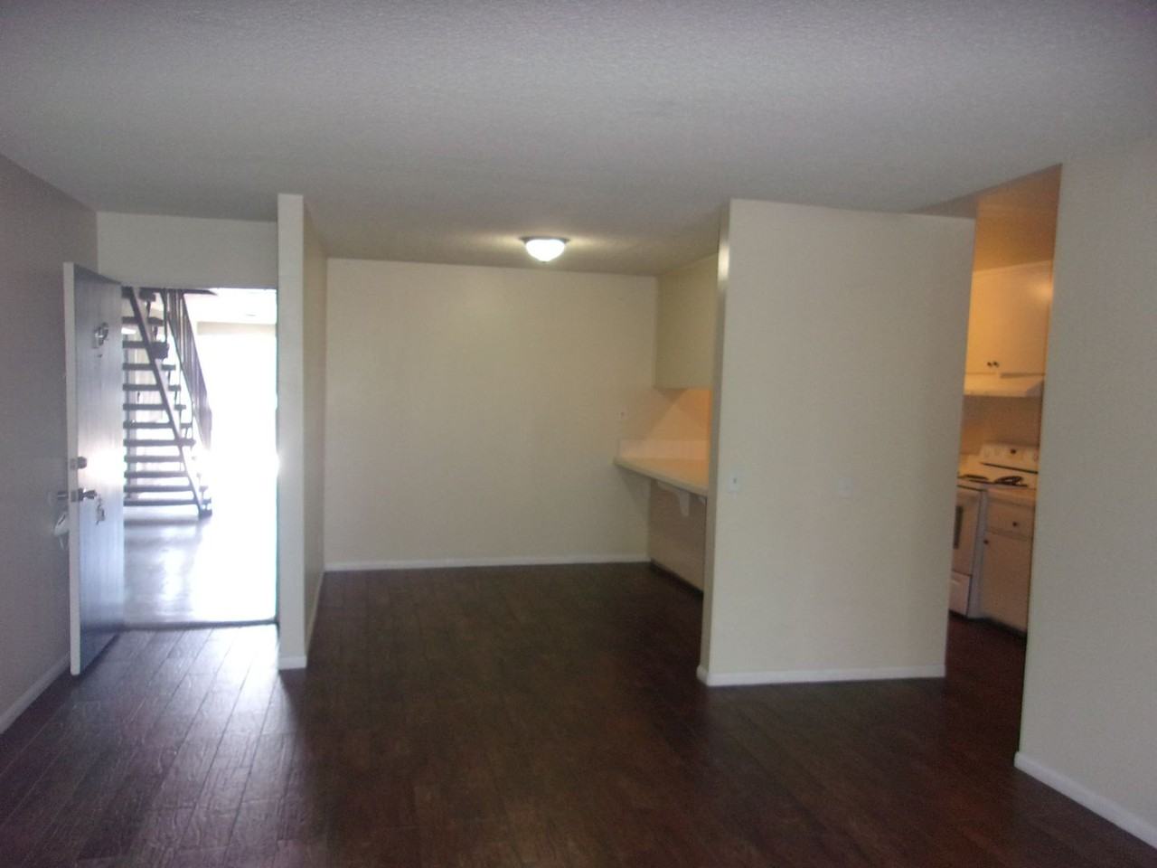 Grand - Photo 3 of 21