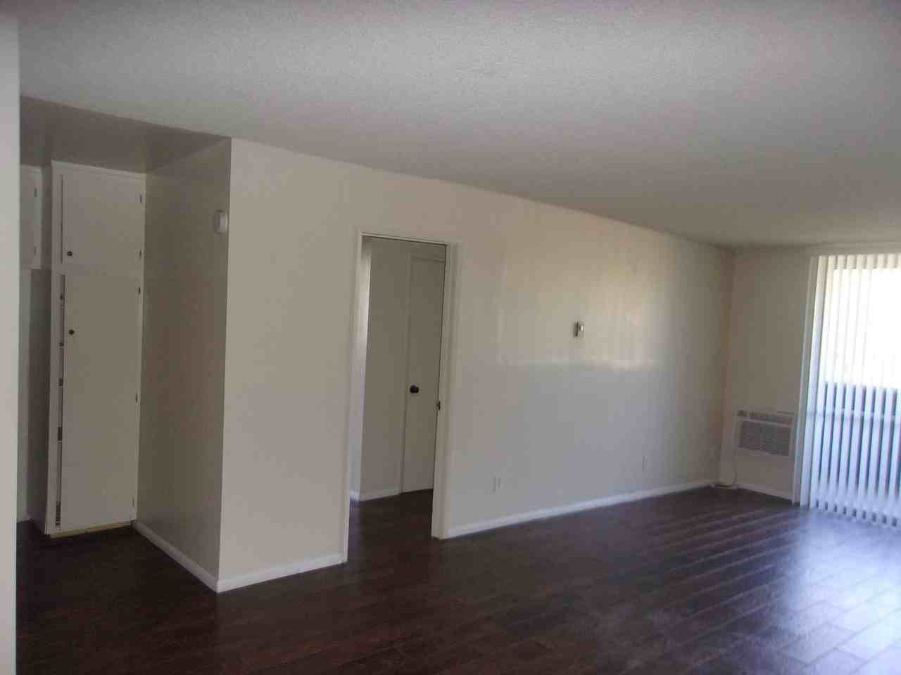 Grand - Photo 4 of 21