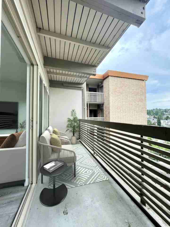 Village Vista Apartments - Photo 5 of 6