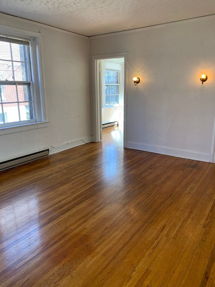 Dumont Apartments - Photo 5 of 24