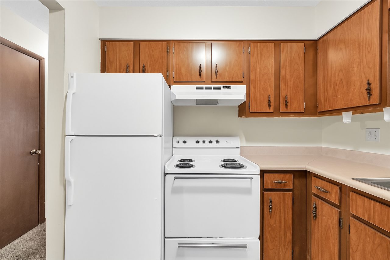 305 Prospect - Photo 2 of 13