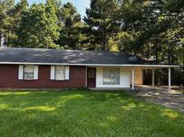 featured image of 12 Kim Ln