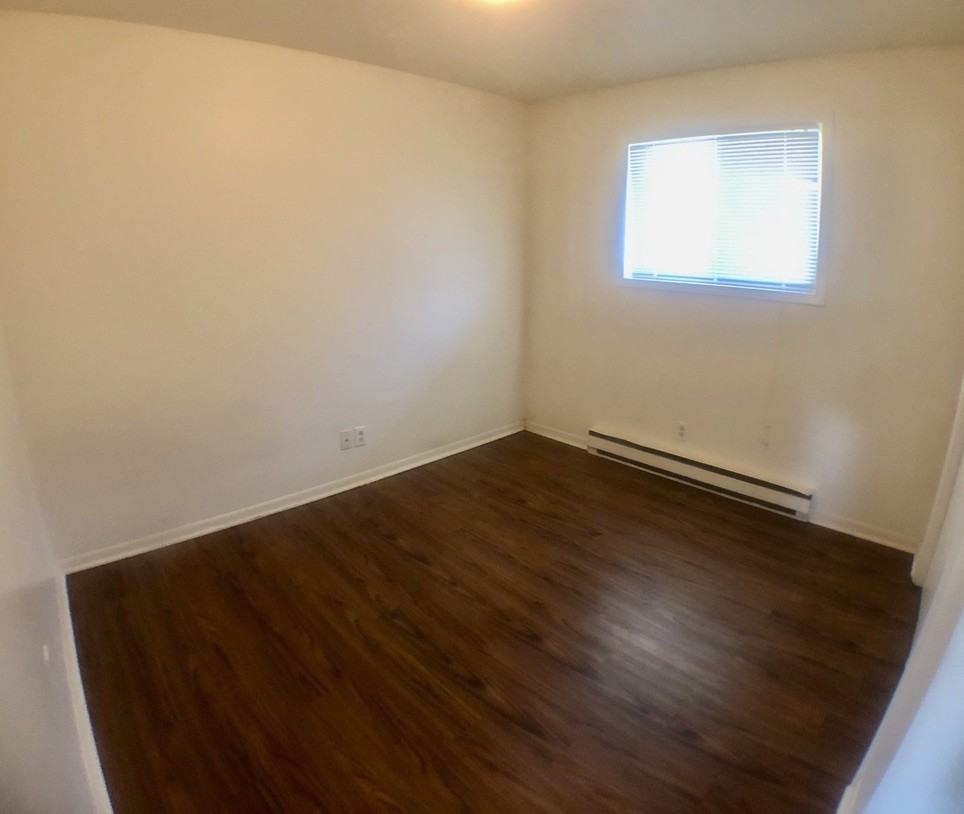 Summerton Place - Photo 5 of 11