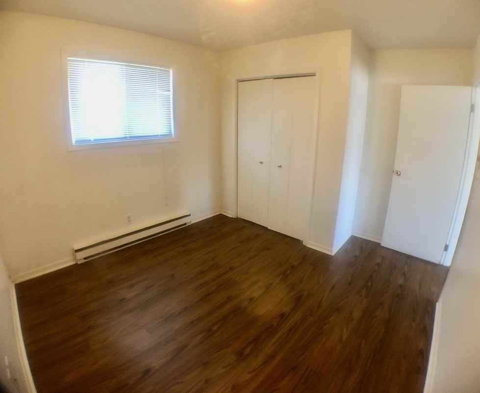 Summerton Place - Photo 6 of 11