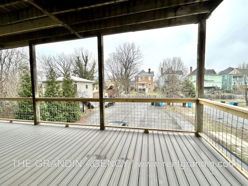 421 Elm Avenue - Photo 6 of 21