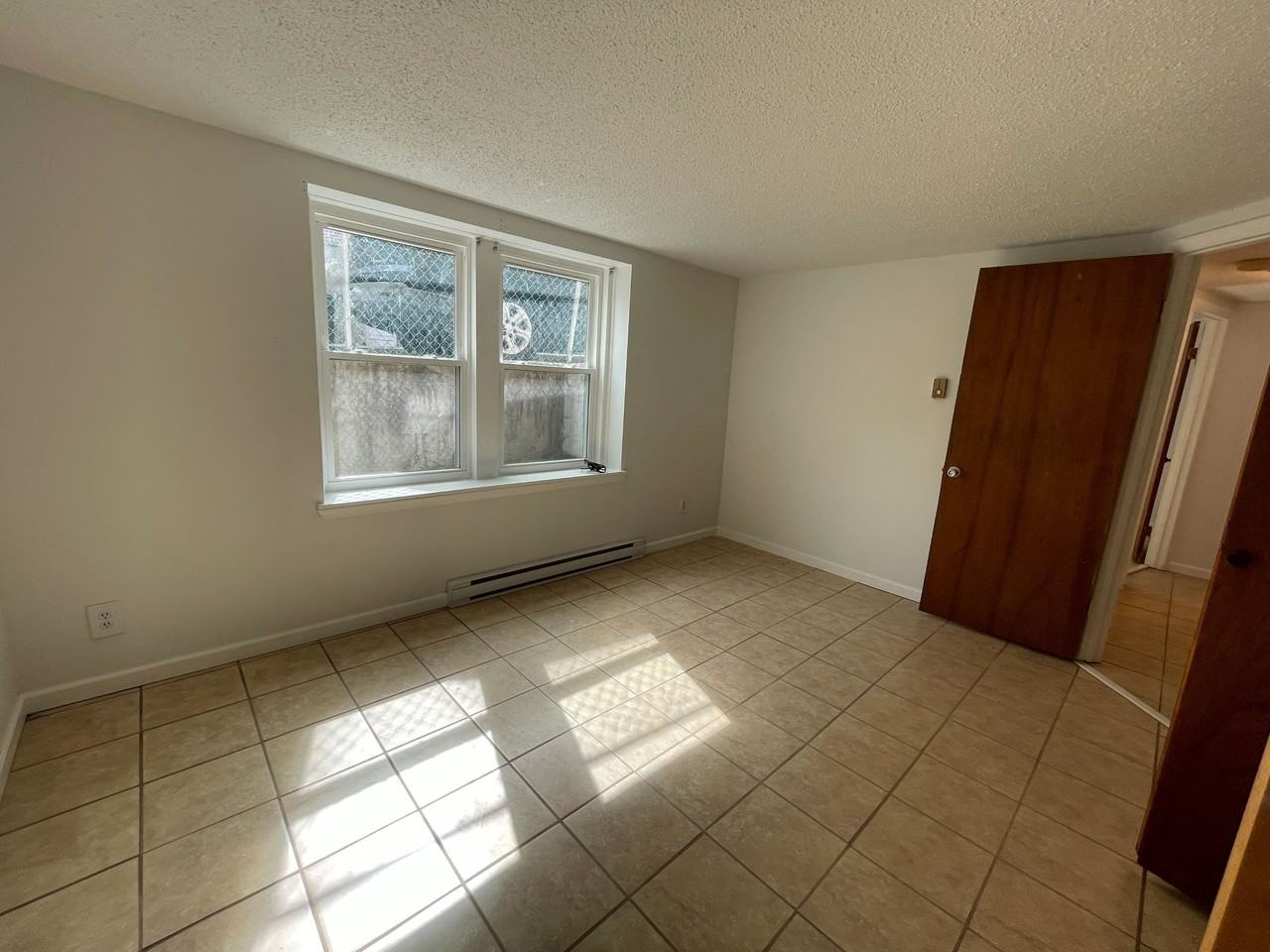 190 South Allen Street - Photo 3 of 8