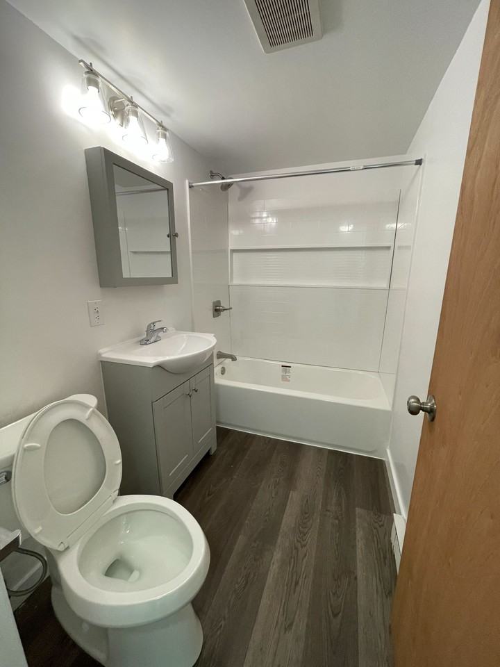 190 South Allen Street - Photo 5 of 8