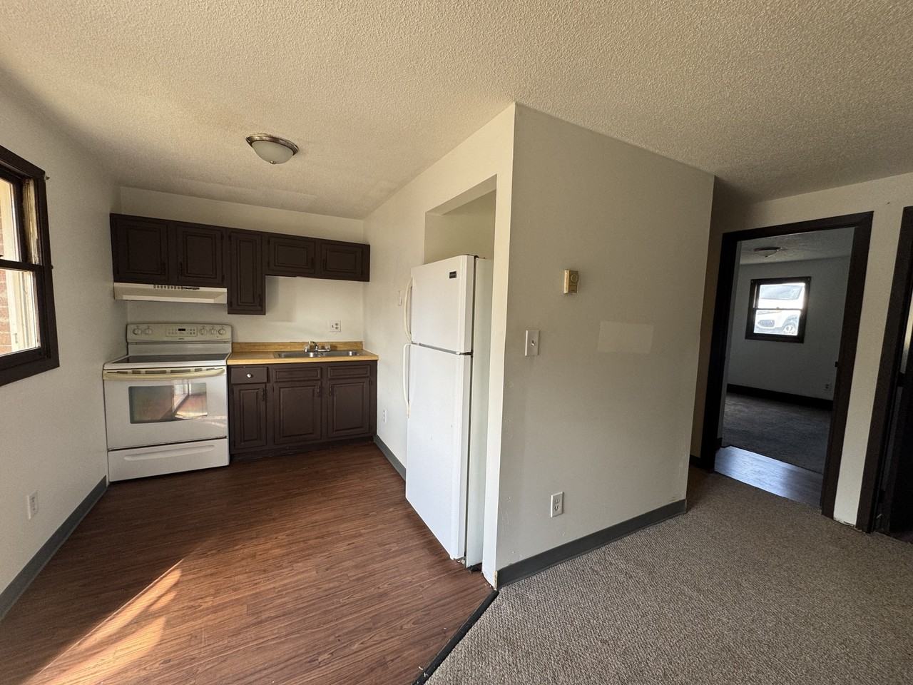 3114 East Pike - Photo 2 of 7