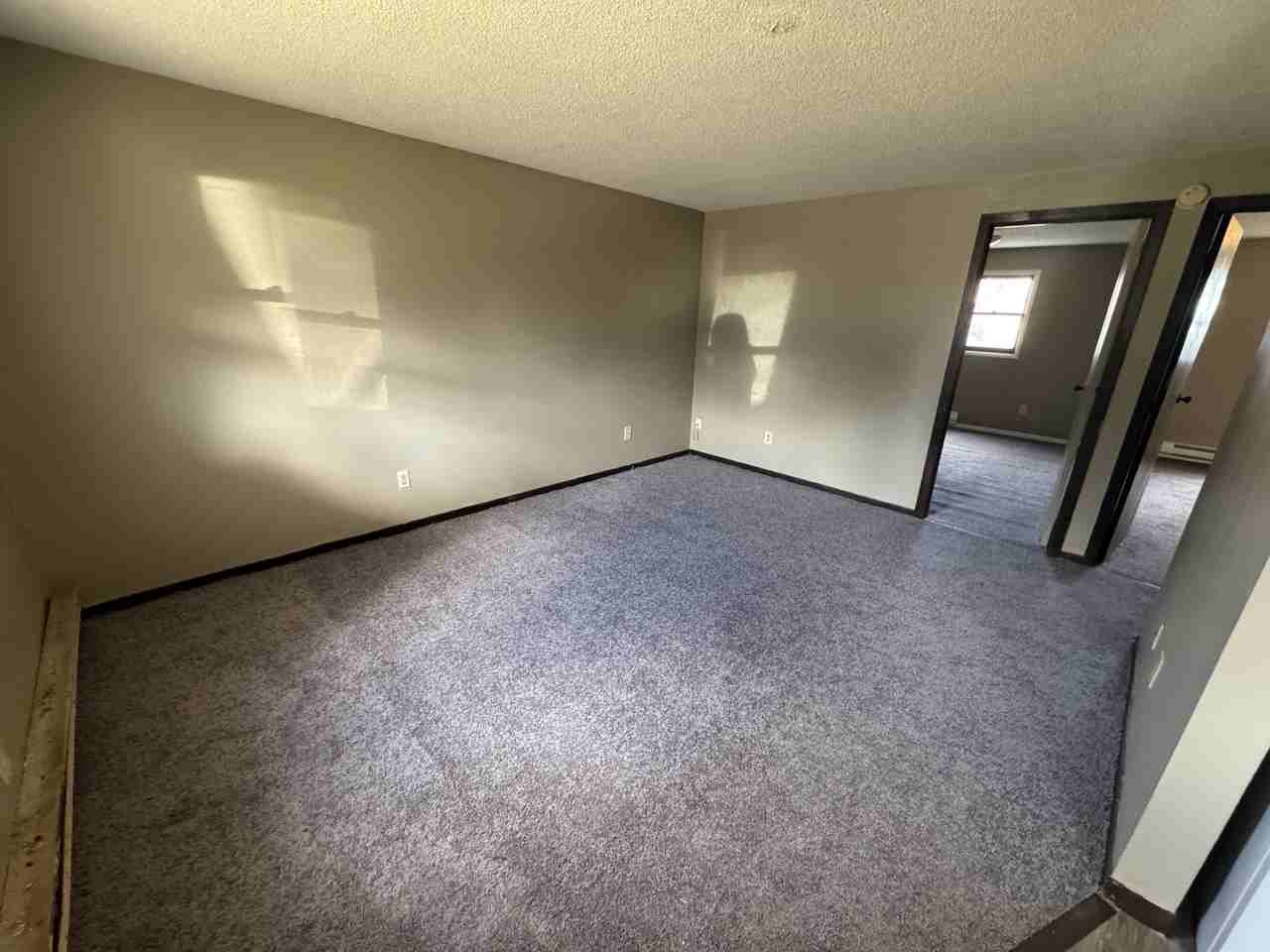 3114 East Pike - Photo 3 of 7