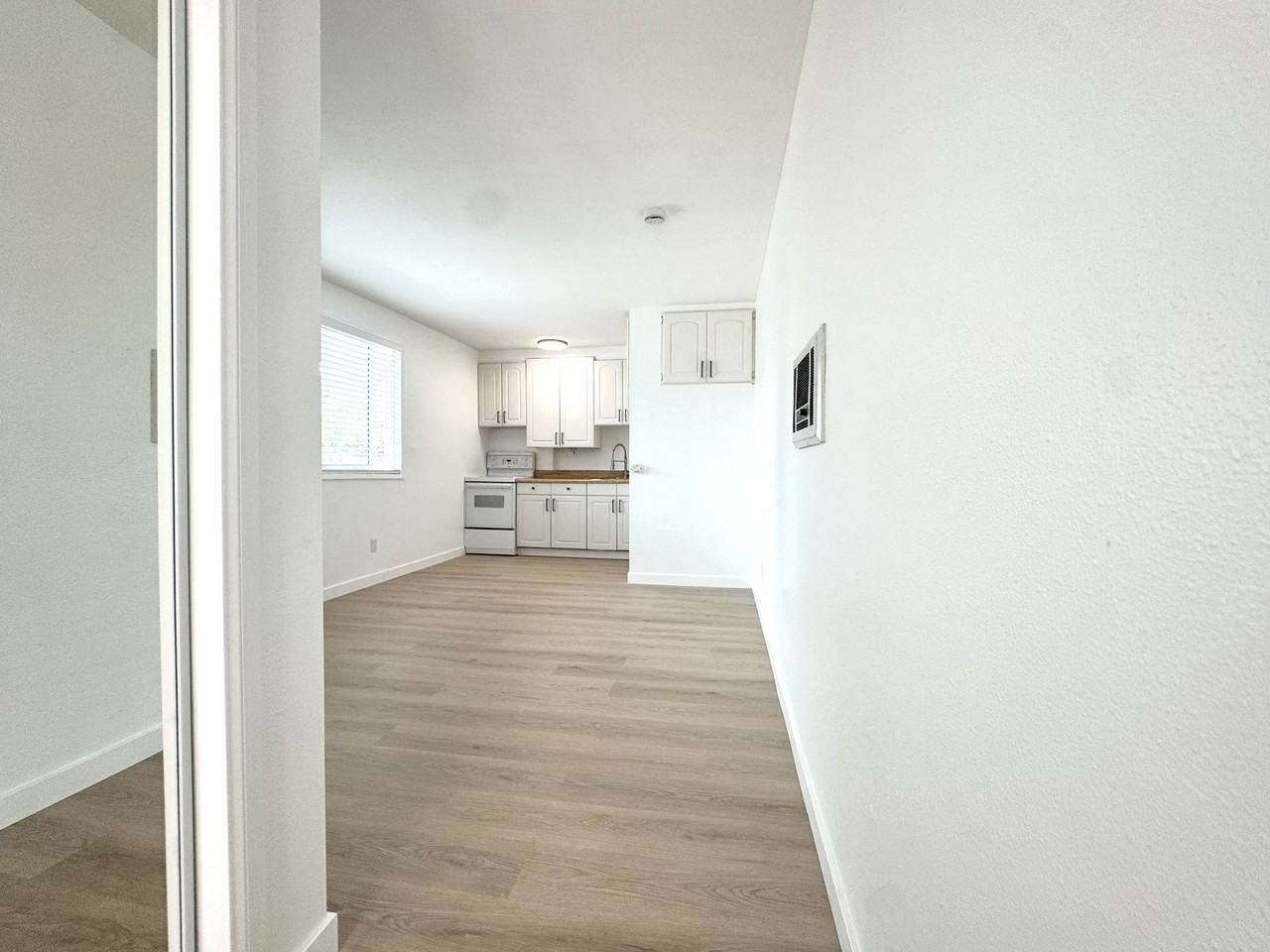 2242 Montgomery Avenue - Photo 3 of 5