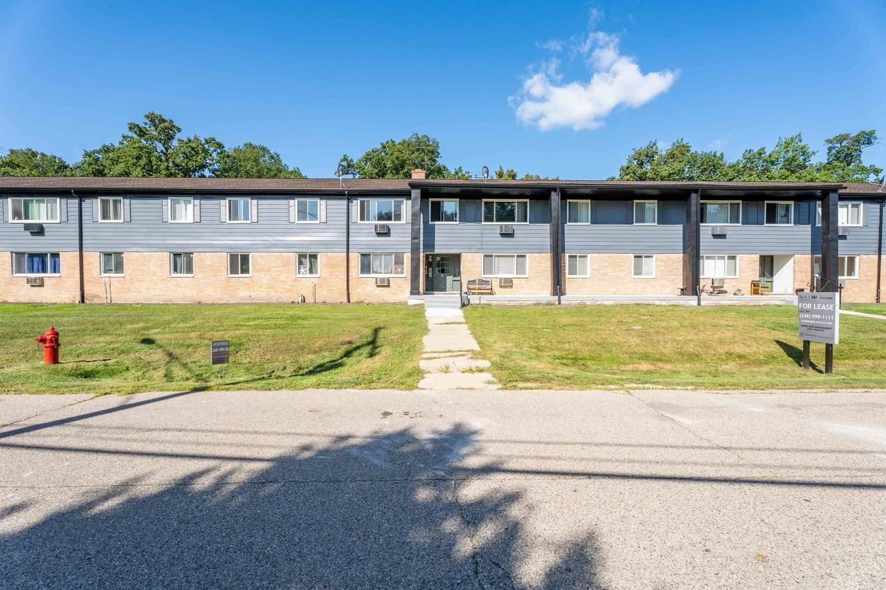 ONE11 UTICA PARK - Photo 5 of 7