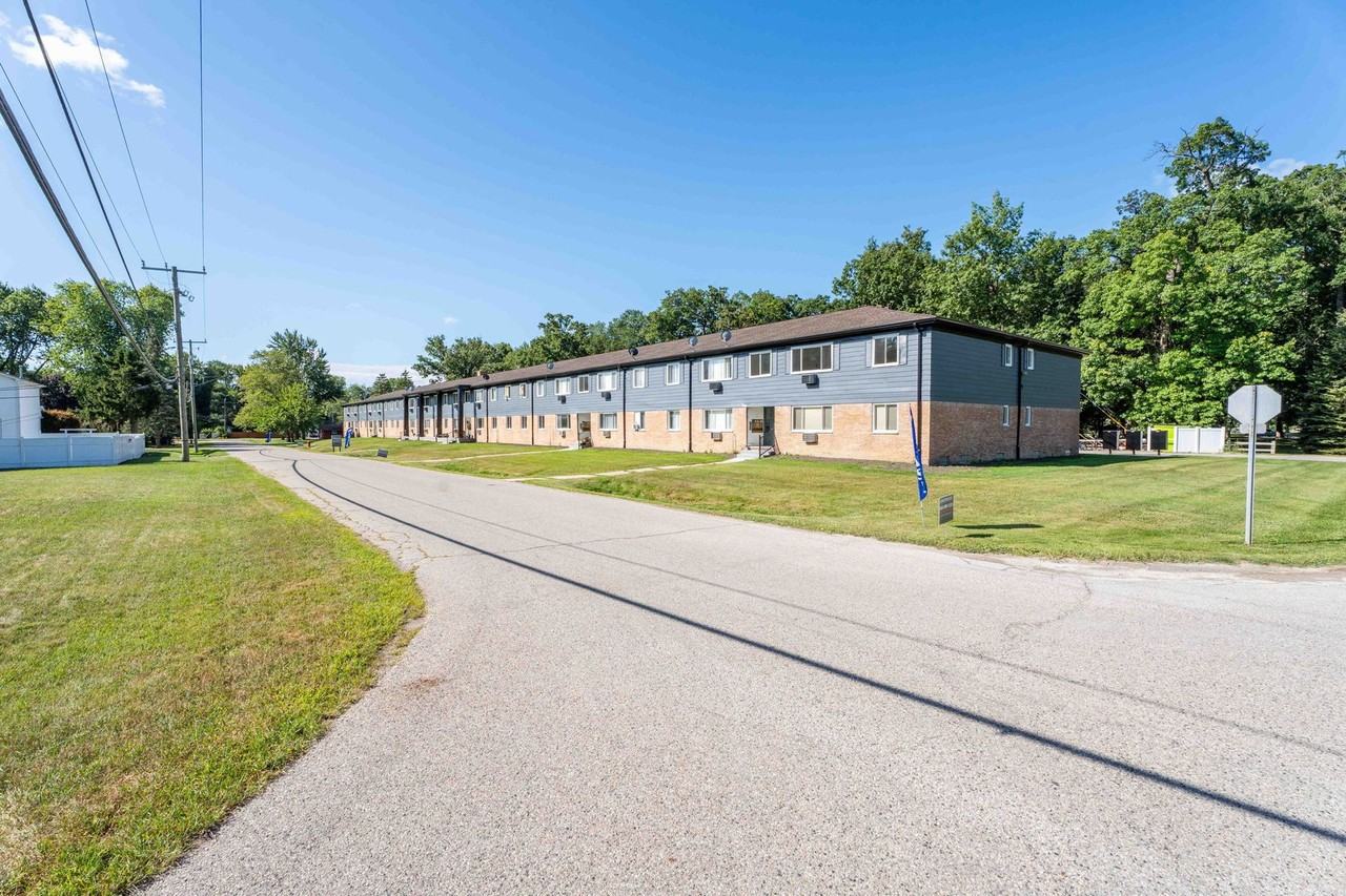 ONE11 UTICA PARK - Photo 7 of 7