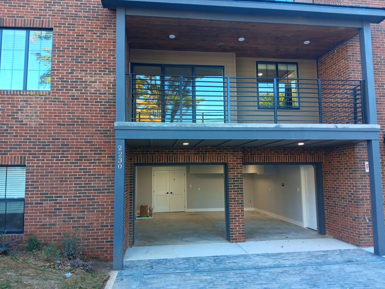 2232 Laurel Ave - Photo 5 of 20