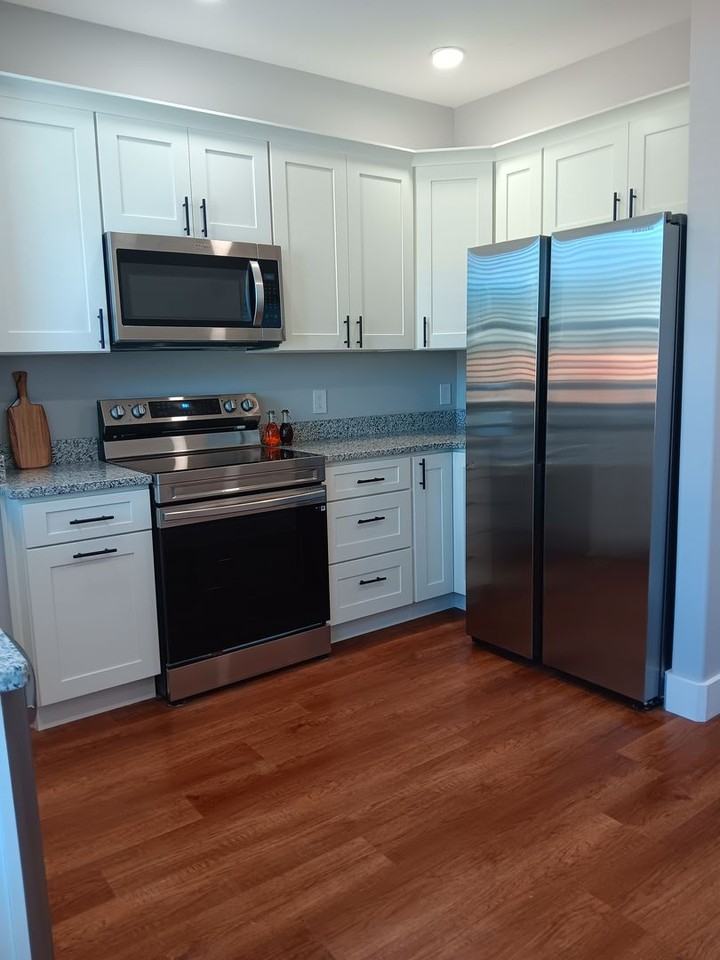 2232 Laurel Ave - Photo 2 of 20